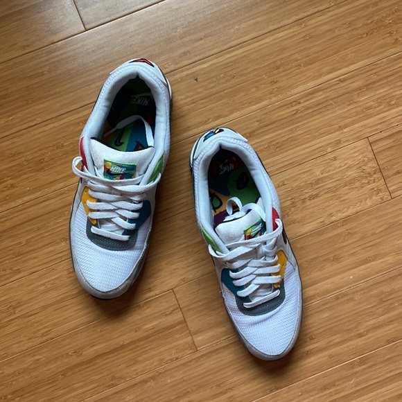 Nike Air Max 90 Peace Love Swoosh - Picture 6 of 16